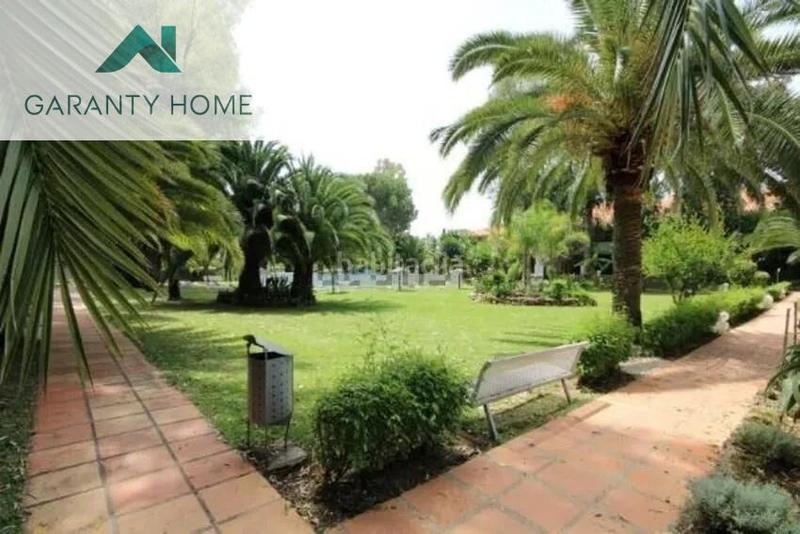 Foto e2cfdb10-8281-4d30-99b2-06ba29b73692. Flat with parking pool in Puerto Banús Marbella