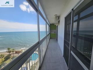 Rent Flat in Calahonda. Fantástico piso en primera línea en calahonda