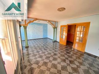 Appartement à Torredonjimeno. Piso luminoso con vistas al campo y espacio para toda la familia