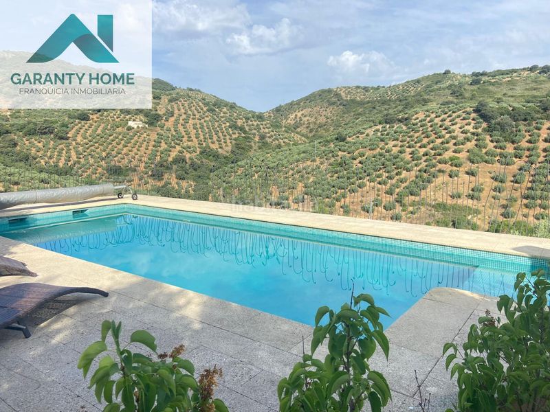 Foto 4700b006-a357-411f-8c48-02966dbbaac7. Masia amb aparcament piscina a Martos