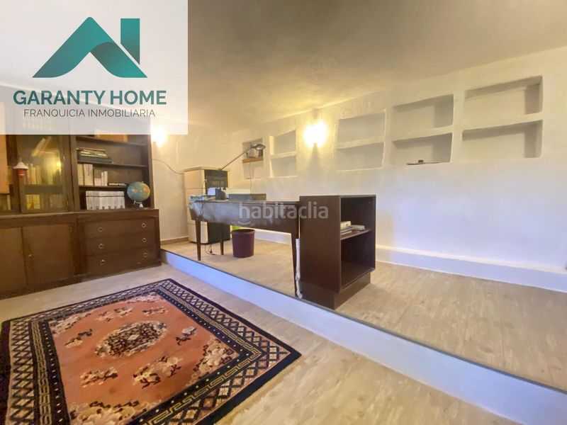 Foto abceec9b-9a4c-4d13-ab15-b01dc93428c6. Masia amb aparcament piscina a Martos