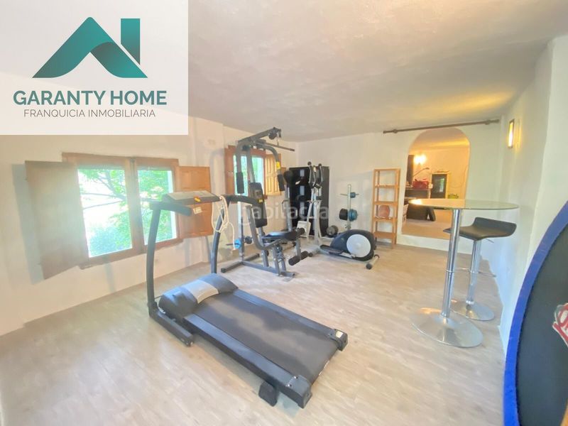 Foto b47ec596-93c9-4c9c-acba-2546a25c5eb1. Masia amb aparcament piscina a Martos