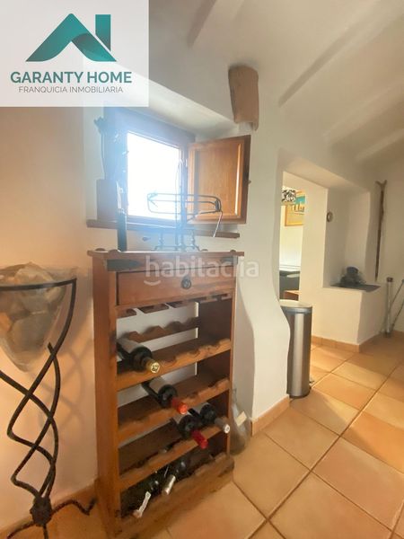 Foto b532e973-5b3f-486c-9cf2-f3b111cd4696. Masia amb aparcament piscina a Martos