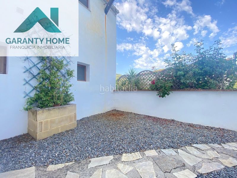 Foto eeb05127-63b9-49dd-adb9-52fb0308c2a4. Masia amb aparcament piscina a Martos