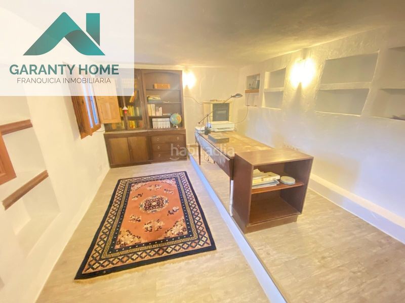 Foto f5ab8051-8ce5-4b0e-8b5c-e274cdda3bff. Masia amb aparcament piscina a Martos