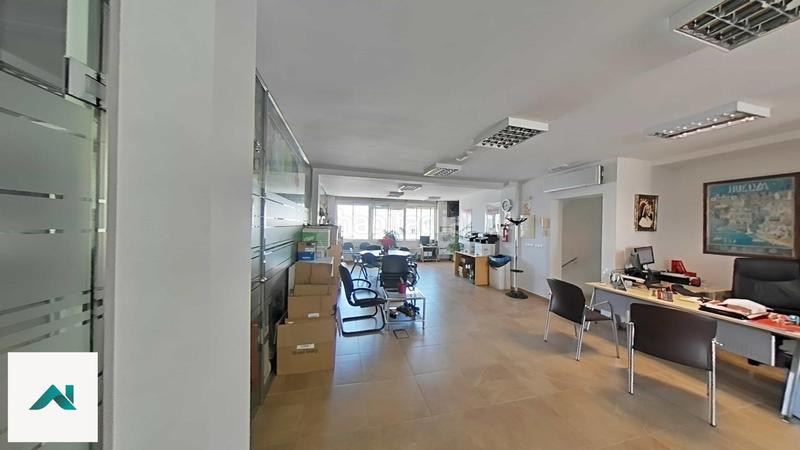 Foto eabcef08-3595-4ee0-af93-2d453bbf7198. Locale commerciale in Lepe