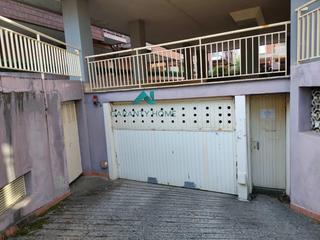 Aparcament cotxe a Zarautz. Se vende garaje cerrado con mucha altura