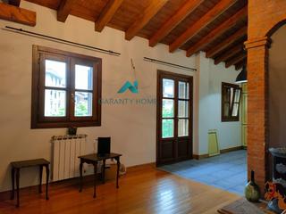 Casa a Zarautz. Se vende casa en buen estado en el corazon de zarautz