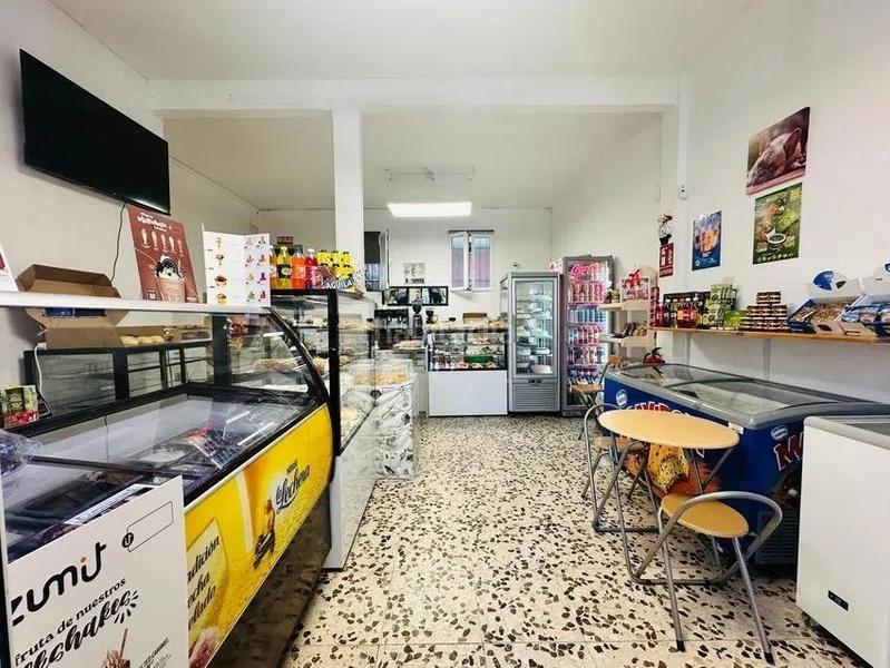 Foto ebcf7a44-d2f8-4c63-928c-e0d3ca66421d. Alquiler local comercial local panaderia en Cuevas-Ilustración Ciempozuelos