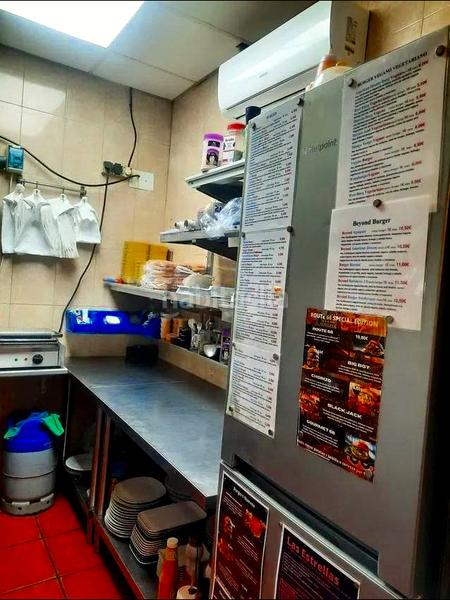 Foto 09801cb0-3889-422c-b558-e1c8894419d9. Alquiler local comercial traspaso de cafetería en el corazón ! en Fuenlabrada