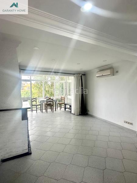 Foto 720fe00d-b1c1-4f1a-84ed-42ce07e60f42. Location appartement avec parking dans Playamar - Benyamina Torremolinos