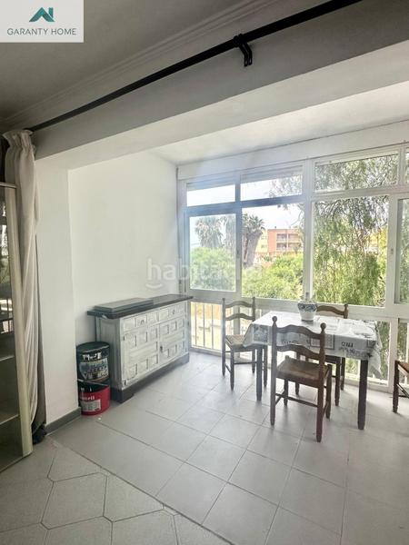 Foto be0b25cd-e63e-43e4-970a-be0a8a39f734. Miete etagenwohnung mit parking in Playamar - Benyamina Torremolinos
