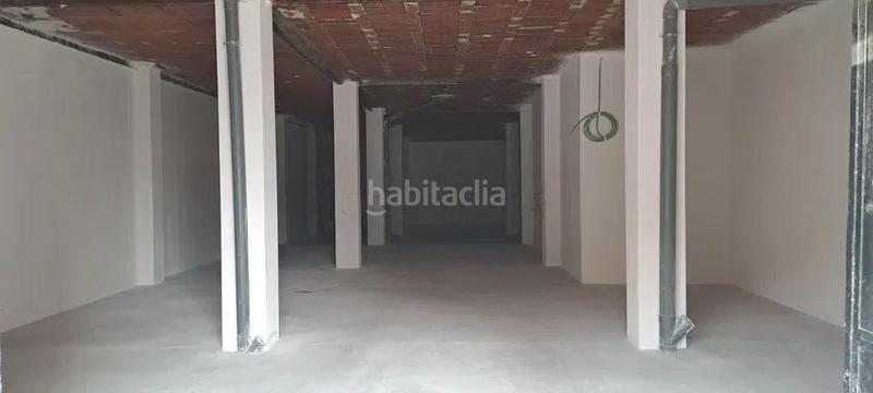 Foto 33faa865-51b4-49dd-9b8a-3e4d57ffab58. Alquiler local comercial tu negocio en el corazón ! en Fuenlabrada