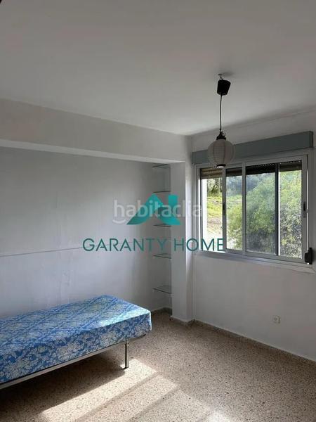 Foto 3d03c344-b3d4-4ac6-8697-8214f7f466f7. Maison avec parking dans jardín Lucena Lucena