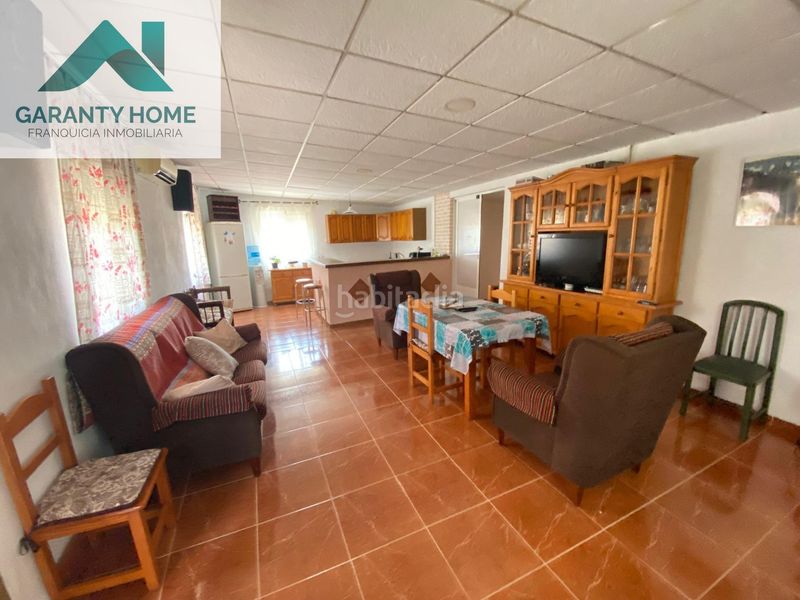 Foto 0f5b1a5d-760e-4f31-a80b-3243499fbce9. Chalet finca con piscina y placas solares en Torredonjimeno