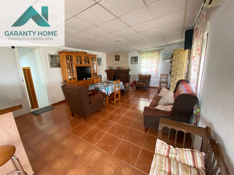 Foto 538669d9-fbf6-4d9d-a682-c3c501134bb2. Chalet finca con piscina y placas solares en Torredonjimeno