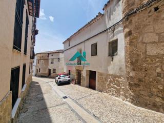 Maison jumelée à Pastrana. Casa de pueblo en pastrana, villa ducal con historia y encanto