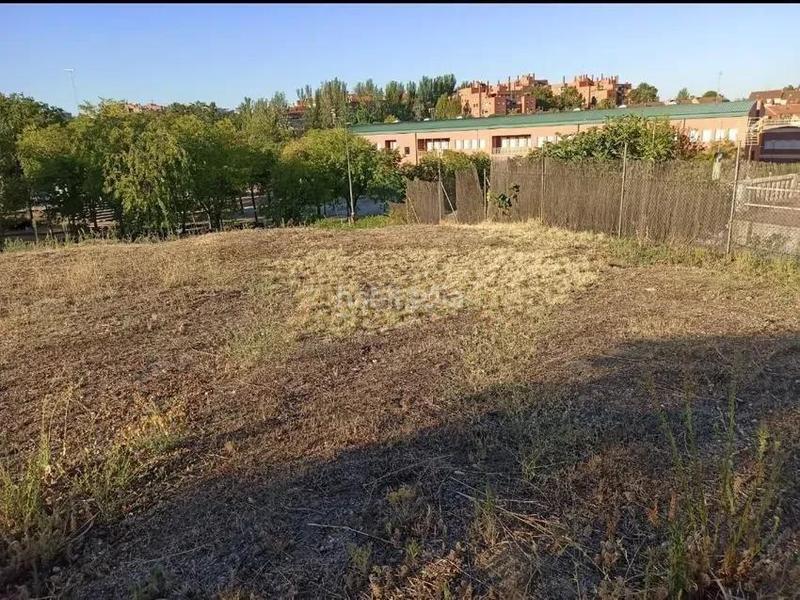 Foto 3f9242f0-f563-437e-aee9-442a84c96652. Terreno residencial oportunidad única! parcela en venta en Parque Coimbra zona zoco en Móstoles