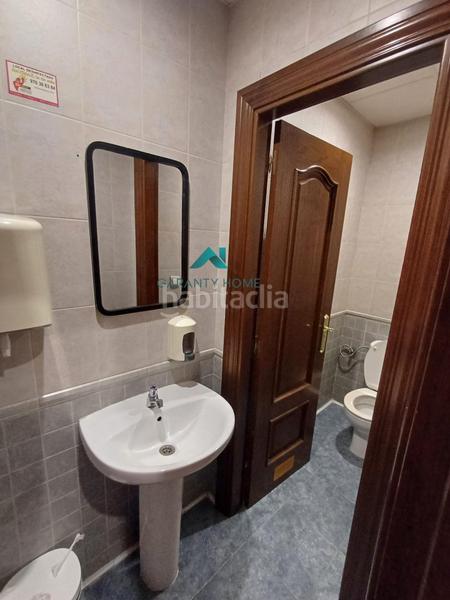 Foto 3b69eada-5610-4dbd-8427-424cff1fc640. Lloguer local comercial a Santa Isabel Zaragoza