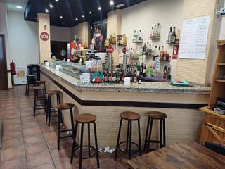 Traspàs Local Comercial a Santa Isabel. Se traspasa bar en zaragoza  zona santa isabel!