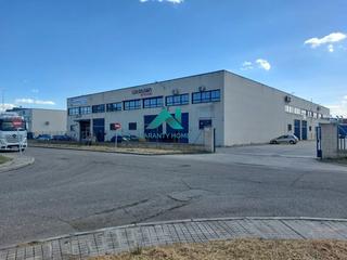 Rent Industrial building in Calle calle montevideo, 5 5. Nave industrial lista para entrar en alcalá de henares  luz, agu