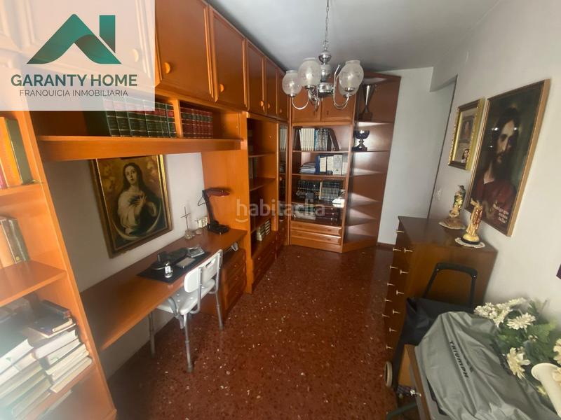 Foto d19fcab8-300b-4235-9912-e37c4a3b1298. Piso  amplio en zona corte inglés ideal para inversión en Jaén