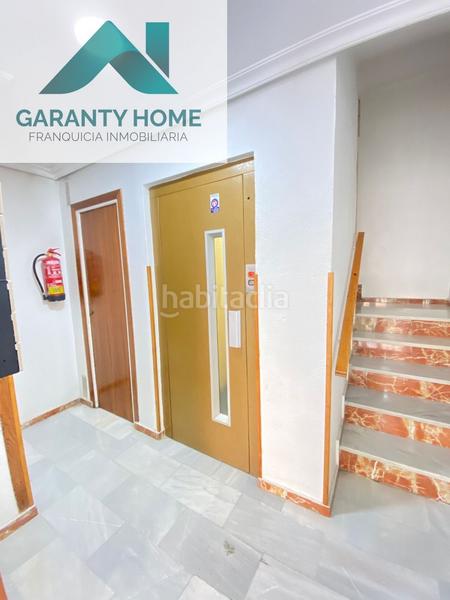Foto cc5bd2a3-c705-410e-95ba-339b0dcf1e43. Piso  con ascensor en pleno centro 3 habitaciones, 3 trasteros y solo 95.000 en Martos
