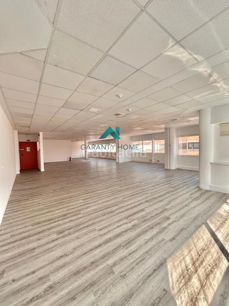 Foto c0b54f27-abea-4d51-bf3a-6eafe5464bf1. Ufficio con parcheggio in Simancas Madrid