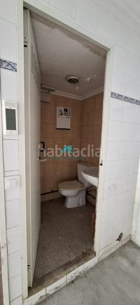 Foto 65c44bb0-6024-4ee6-82de-15e2241b6e5c. Alquiler local comercial local de alquiler en huerta santa teresa, en Sevilla
