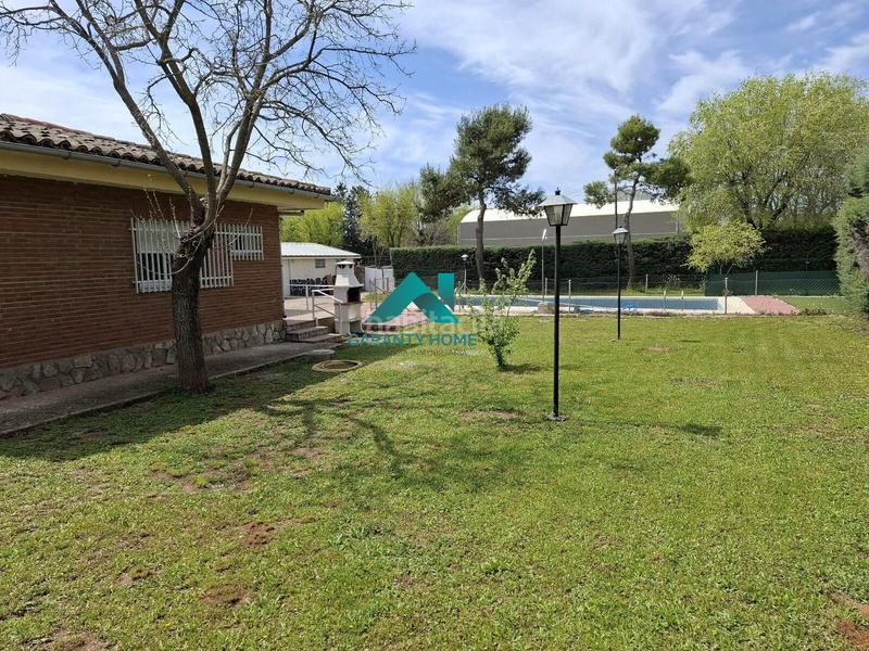 Foto cfe5cd04-c96d-4f8d-b97f-65c9ce7fbadd. Casa con riscaldamento parcheggio piscina in Villar del Olmo