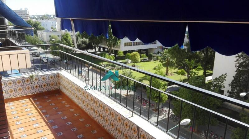 Foto a587d721-8d62-4ea2-a799-03fa4d2a8c93. Miete etagenwohnung mit heizung in sector sur - la palmera - reina mercedes Sevilla