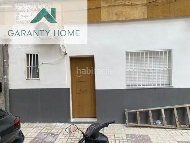 Foto f4546c40-7d24-470c-95a5-be7bf63ebeb6. Pis amb calefacció a Suárez Málaga