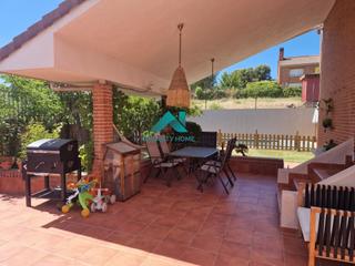 Doppelhaus en Las Conejeras-Eparragal. Chalet pareado en esquina con piscina y alta eficiencia energti