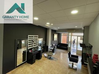 Transfer Business premise in Martos. Traspaso de peluquería en martos  funcionando y equipada