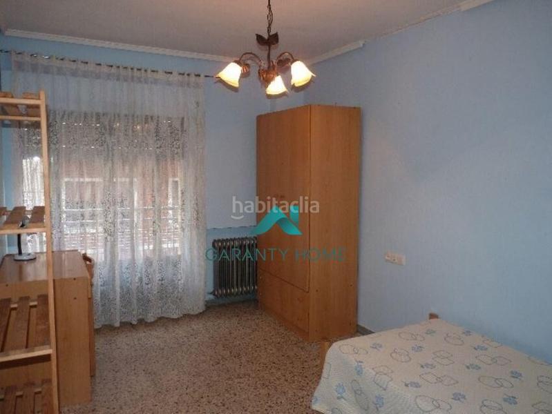 Foto b49c2f8f-a3b6-4d77-b330-2f1c8d3b4626. Rent flat with heating in Carmelitas Salamanca