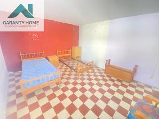 Casa adossada a Ctra. Circunvalación - La Magdalena. Casa con patio para reformar en la magdalena  solo 39.400