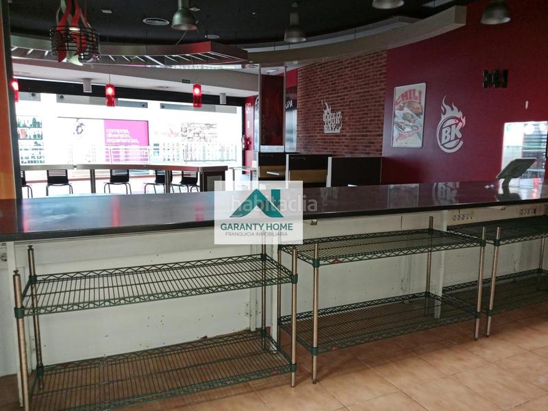 Foto 205aa6f5-caf2-4b0b-bec4-d8d70301bff3. Alquiler local comercial alquiler de local comercial hosteleria, en shopping espacio coruña!! en Coruña (A)