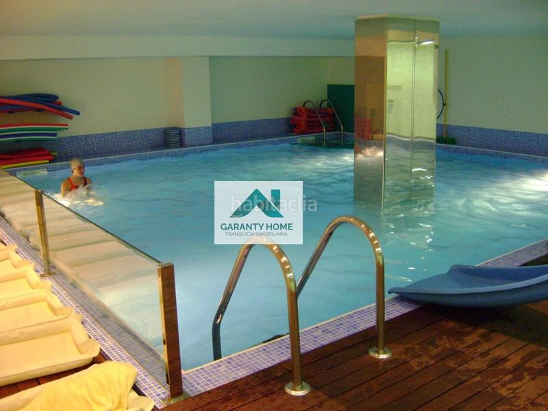 Foto 0ffb0b82-158d-4138-bc51-8a43de30defe. Local comercial se vende local comercial de gran tamaño y alto potencial en a coruña. en Coruña (A)