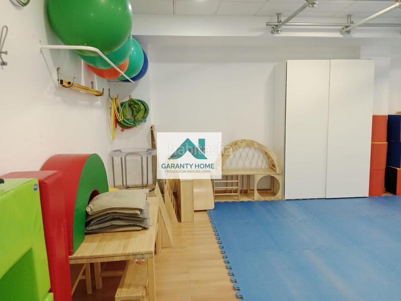 Foto af9cbc37-49df-4e60-ac51-0c1e21541478. Local comercial se vende local comercial de gran tamaño y alto potencial en a coruña. en Coruña (A)