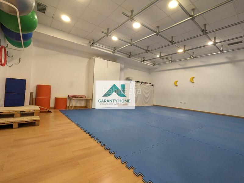 Foto dbd14906-a797-499c-8d76-02f44ea11c89. Local comercial se vende local comercial de gran tamaño y alto potencial en a coruña. en Coruña (A)
