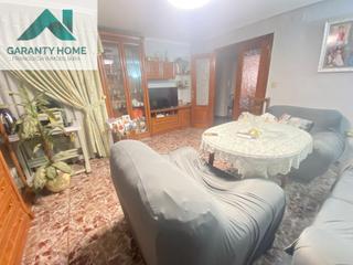 Pis a Torredonjimeno. Piso con patio, trastero y 3 dormitorios en zona martín gordo  t