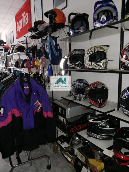 Foto c759ace1-de66-4fa0-8038-c636baa8abf3. Geschäftsraum in Fene