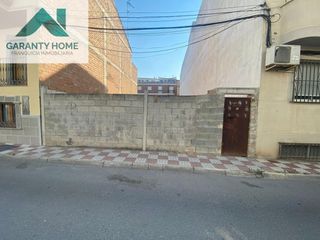 Terreny residencial a Torredonjimeno. Solar urbano en torredonjimeno listo para edificar