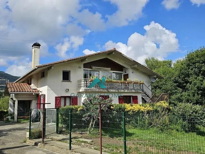 Foto 77b3790f-3814-4ab6-a9d0-235509f3f8dd. Casa  en venta en irún en Lapice - Larreaundi - Olaberria - Meaka Irun