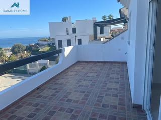 Miete Reihenhaus in Benajarafe. Adosado en alquiler con vistas al mar en benajarafe