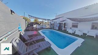 Chalet en Lepe. Pinares de lepe a 5 min de la playa y del centro visita este cha