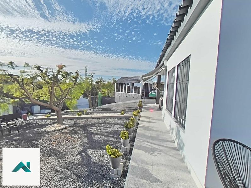 Foto 2ece11ad-0717-4145-b975-d5a31a690a7b. Chalet pinares a 5 min de la playa y del centro visita este chalet con tour virtual sin moverte de casa en Lepe