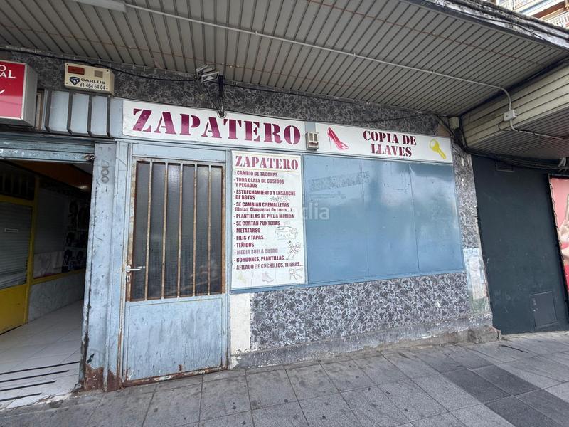 Foto 5d1bf8d0-c06d-4b5a-9ebd-5c42c5f7c6ed. Traspaso local comercial traspaso de zapatería con clientela fija! en Móstoles