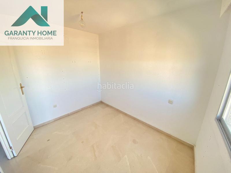 Foto 0206c750-01e2-4560-8ede-22613ca029dc. Alquiler piso  en alquiler en el gran eje 4 dormitorios, piscina y portero larga temporada en Jaén
