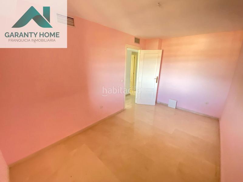 Foto 0ef3c161-592e-4133-98f2-be9b48d0ee49. Alquiler piso  en alquiler en el gran eje 4 dormitorios, piscina y portero larga temporada en Jaén